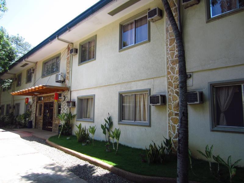 Park Hill Hotel Lapu-Lapu City Exteriör bild