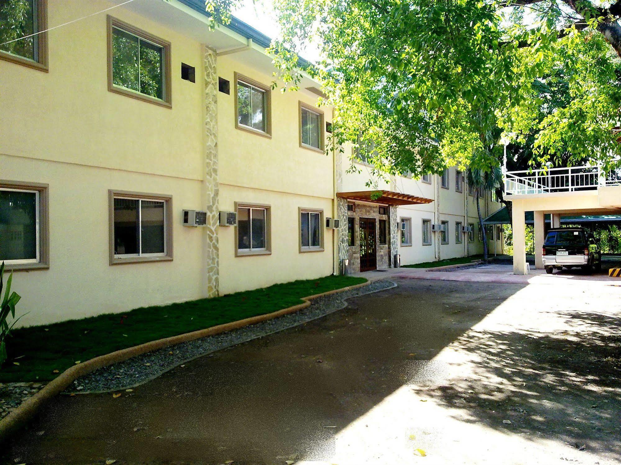 Park Hill Hotel Lapu-Lapu City Exteriör bild